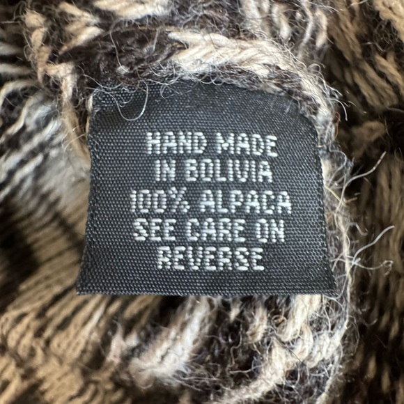 Intiwara Alpaca Geometric Button Front Cardigan | LARGE - Picture 9 of 10